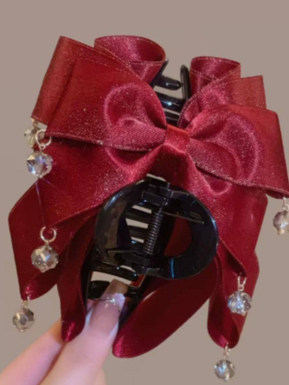 Women's hair clip